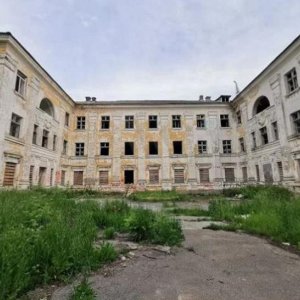 В Богородицке продают 2 здания и парк возле усадьбы Бобринских за 50 миллионов рублей