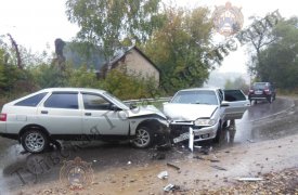 В столкновении двух «ВАЗов» в Донском Тульской области пострадали два человека