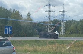 В Туле на Одоевском шоссе перевернулся фургон