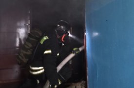 Четыре человека эвакуировали из пожара в Новомосковске Тульской области