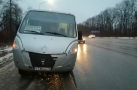 На Новомосковском шоссе в Туле у автобуса отлетело колесо