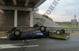 В Воловском районе водитель автомобиля Lancia не справился с управлением и перевернулся на проезжей части
