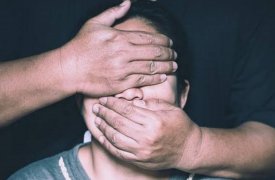 В Алексине педофил напал на школьницу