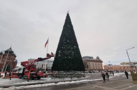 На главной новогодней елке Тулы тестируют световое оборудование