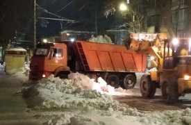 За минувшие сутки на тульские улицы израсходовано около 96 тонн противогололедных материалов