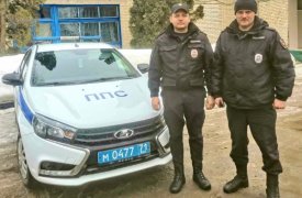 В Туле полицейские спасли  из горящей квартиры парализованного после инсульта пенсионера