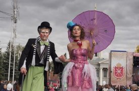 В Туле продолжается фестиваль уличных театров «Театральный дворик»