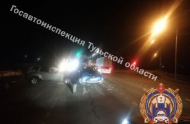 Под Тулой на трассе М-2 «Крым» две иномарки не поделили дорогу