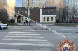 В тульском Заречье подросток на электросамокате попала под колеса Nissan
