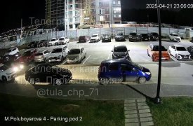 В Туле водитель LADA Granta протаранил несколько авто на парковке и удрал