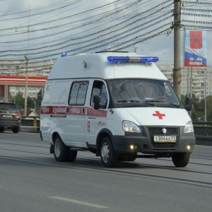 Самокатчик попал в больницу после столкновения с автокраном в Туле