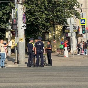 В Туле сотрудники ГАИ провели рейд по контролю за электросамокатчиками и велосипедистами
