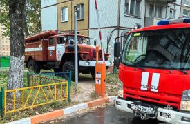 15 человек эвакуировали из горящего дома на улице Седова в Туле