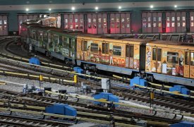 Тульский брендированный поезд начал курсировать в московском метро