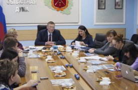 Председатель Тульской облдумы подвел итоги осенней сессии и 2014 года