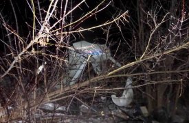 В Тульской области на скользкой дороге перевернулся грузовик