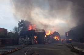 Пожарные тушили мощный пожар в типографии "Шар" под Тулой более 2-х часов
