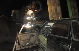 На трассе под Тулой водитель «ВАЗа» погиб врезавшись в стоящий на обочине «МАЗ»