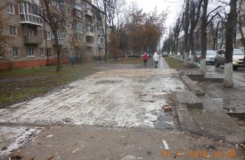 На улице Фридриха Энгельса в Туле снесли незаконный торговый павильон