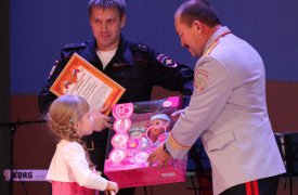 В Туле наградили победителей конкурса «Мои родители работают в полиции»