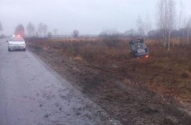 За сутки в Тульской области два автомобиля оказались в кювете