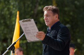 Туляков приглашают послушать жизненные стихи