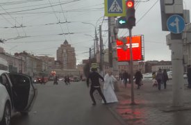 Нашумевший видеоролик про ссору жениха и невесты в центре Тулы оказался фейком