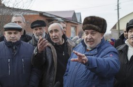 Цыгане перешли на газовые баллоны и печки-«буржуйки»