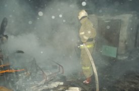 Рано утром в Тульской области сгорел сарай