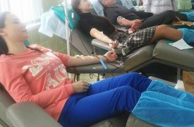 Алексей Дюмин сдал кровь в Национальный день донора