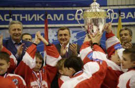 Алексей Дюмин принял участие в закрытии хоккейного турнира на Кубок «ЕвроХим-2016»