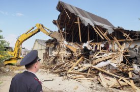 Цыгане попросили Евгения Авилова предоставить им юридическую помощь