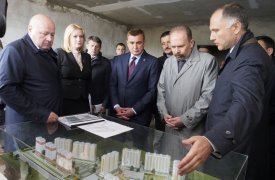 Михаил Мень обсудил в Туле строительство домов разорившегося застройщика СУ -155