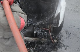 В Туле на Менделеевской выгорел автомобиль 