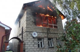 7 единиц техники тушило пожар в жилом доме в Туле
