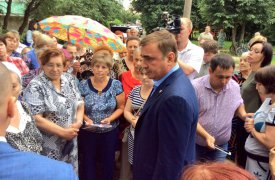 Алексей Дюмин встретился с жителями дома по Ясенковскому проезду в г. Щекино