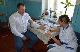 Виктор Дзюба посетил «Выездную поликлинику» в Белёвском районе