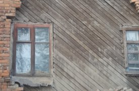 В Кимовском районе обрушилась стена аварийного дома