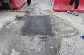 В Туле заделали дыру в асфальте на ул. Каминского