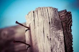 Житель Куркинского района пытался убить жену доской от забора