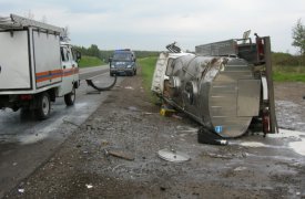 Под Тулой перевернулся молоковоз