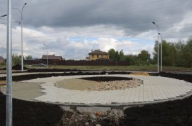 В Скуратово приводят в порядок сквер