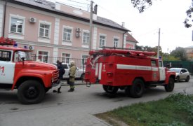 В Туле жители сами потушили пожар подручными средствами
