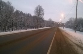 Под Тулой автоледи на «шестерке» сбила водителя, чинившего на обочине машину