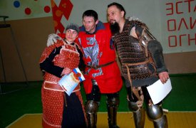 Мужчины и женщины бились на саблях в Щекино