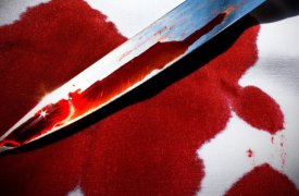 Туляк напился, ранил соседку ножом в горло и задушил ее мужа