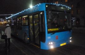 Тульские автобусы украсили к Новому году