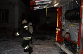 Этим утром в Туле на ул. Свободы шесть пожарных расчетов тушили дом