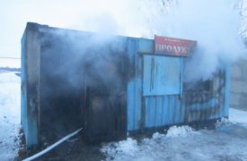 В Ефремове сгорела палатка с продуктами