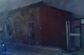 В Бухоновском переулке огонь охватил частный дом